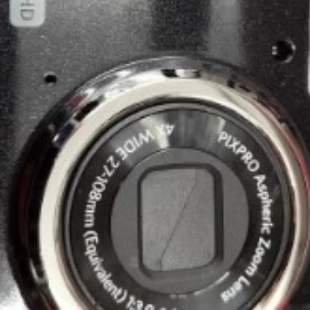 KODAK PIXPRO FZ45 16MP Digital Camera (great for Vlogging)